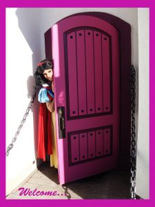 snowwhitedoor